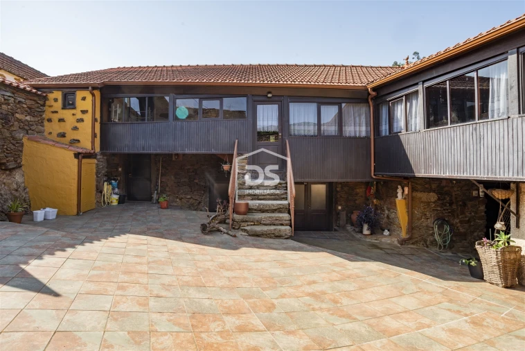 Moradia T5 para Venda em São Miguel do Mato Foto 15