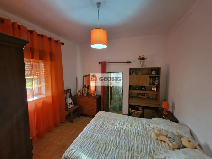 Moradia T4 para Venda em São Barnabe Foto 17