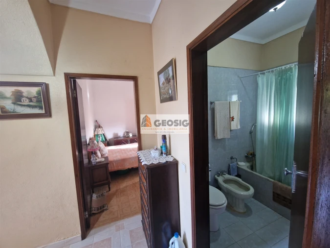 Moradia T4 para Venda em São Barnabe Foto 18