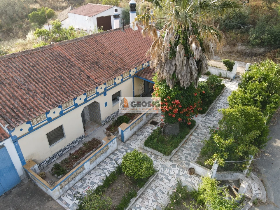 Moradia T4 para Venda em São Barnabe Foto 4