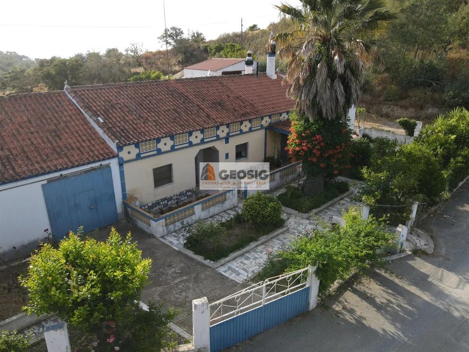 Moradia T4 para Venda em São Barnabe Foto 3