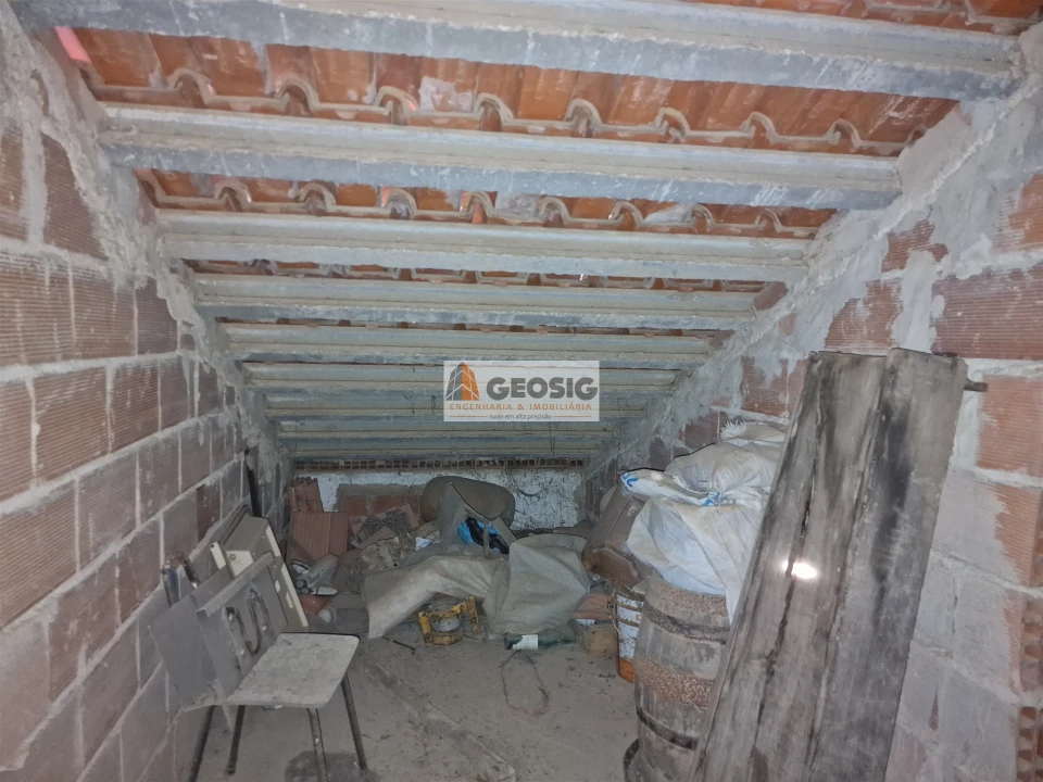 Moradia T4 para Venda em São Barnabe Foto 33