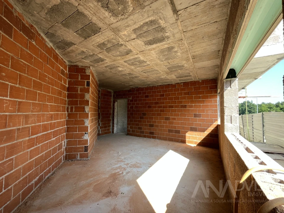 Apartamento T2 para Venda em Mundão Foto 4