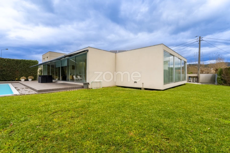 Moradia T4 para Venda em Este (São Pedro e São Mamede) Foto 13