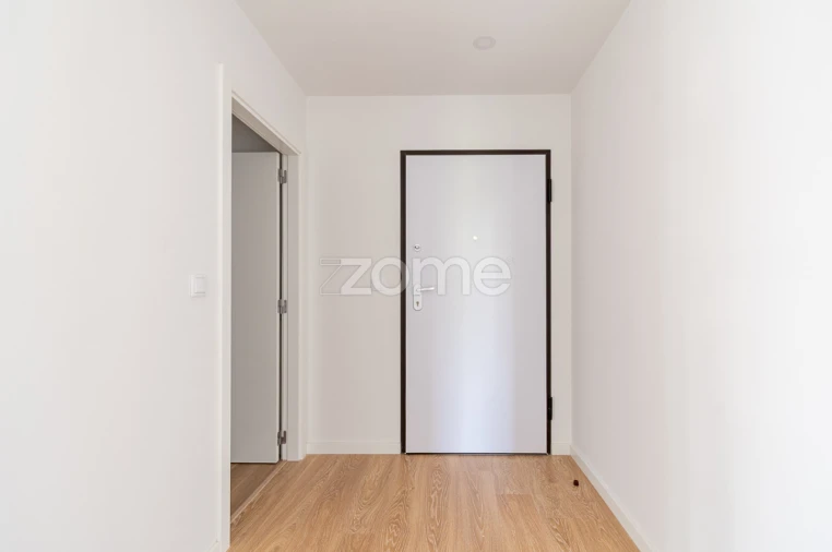 Apartamento T4 para Venda em Argoncilhe Foto 12