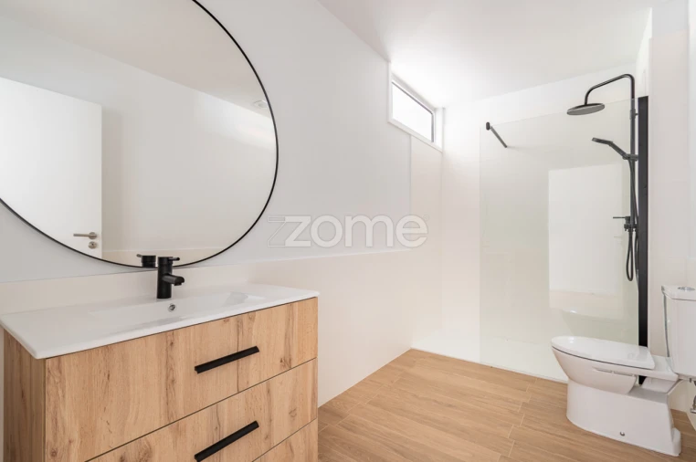 Apartamento T4 para Venda em Argoncilhe Foto 16