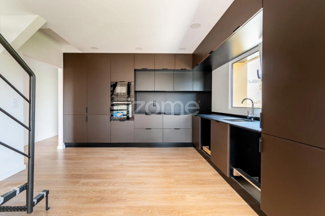 Apartamento T4 para Venda em Argoncilhe Foto 14