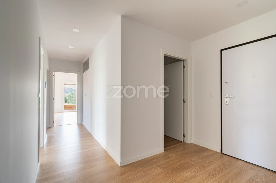 Apartamento T4 para Venda em Argoncilhe Foto 11