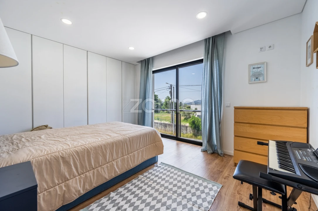 Moradia T5 para Venda em Vila Garcia, Aboim e Chapa Foto 23