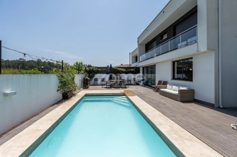 Moradia T5 para Venda em Vila Garcia, Aboim e Chapa Foto 33