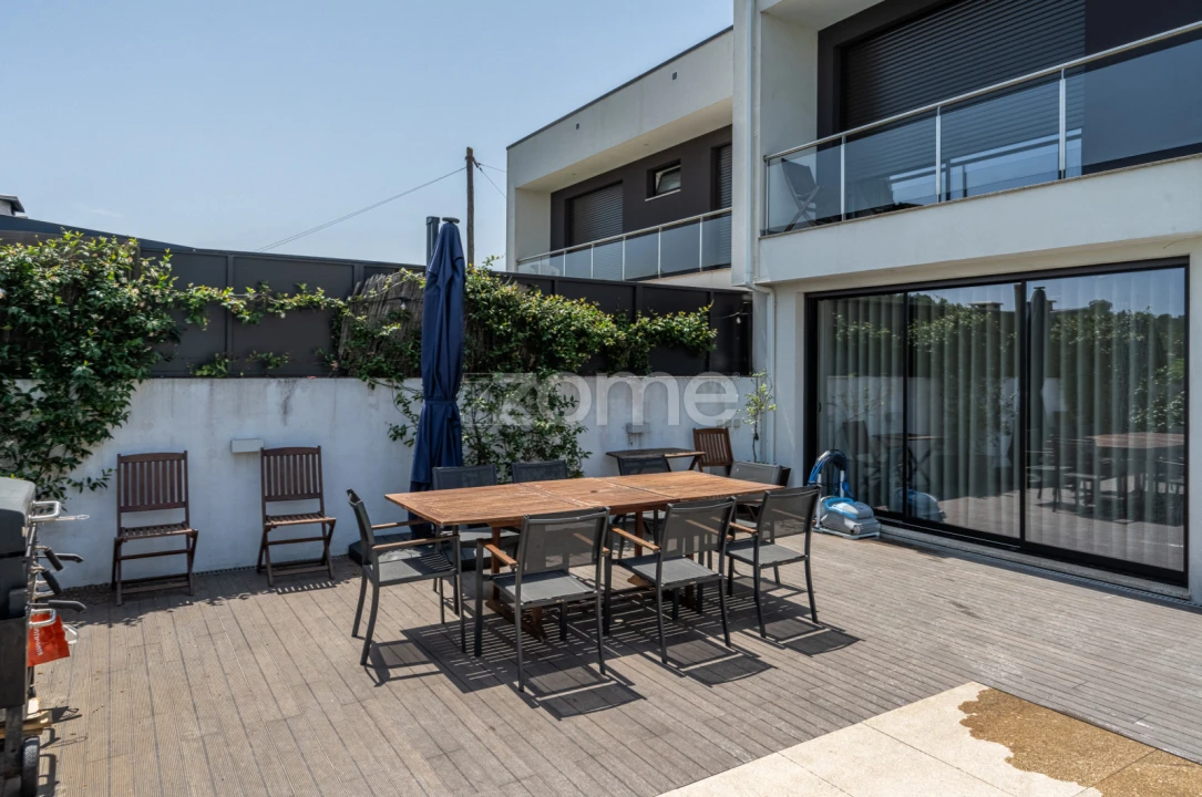 Moradia T5 para Venda em Vila Garcia, Aboim e Chapa Foto 5