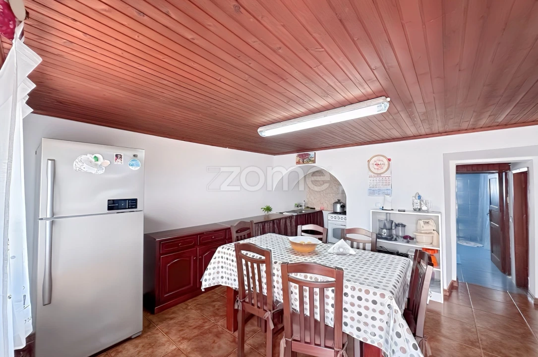 Moradia T2 para Venda em São Pedro Foto 5