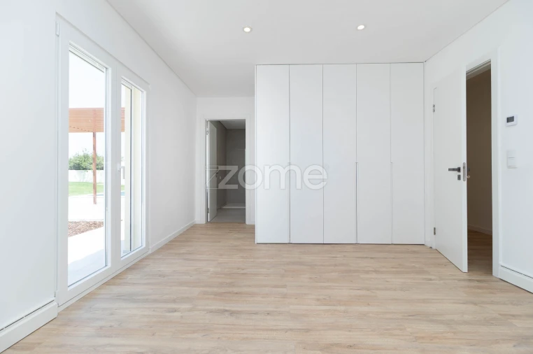 Moradia T4 para Venda em Almargem do Bispo, Pêro Pinheiro e Montelavar Foto 27