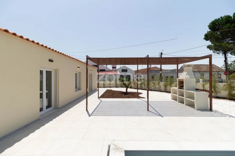 Moradia T4 para Venda em Almargem do Bispo, Pêro Pinheiro e Montelavar Foto 20