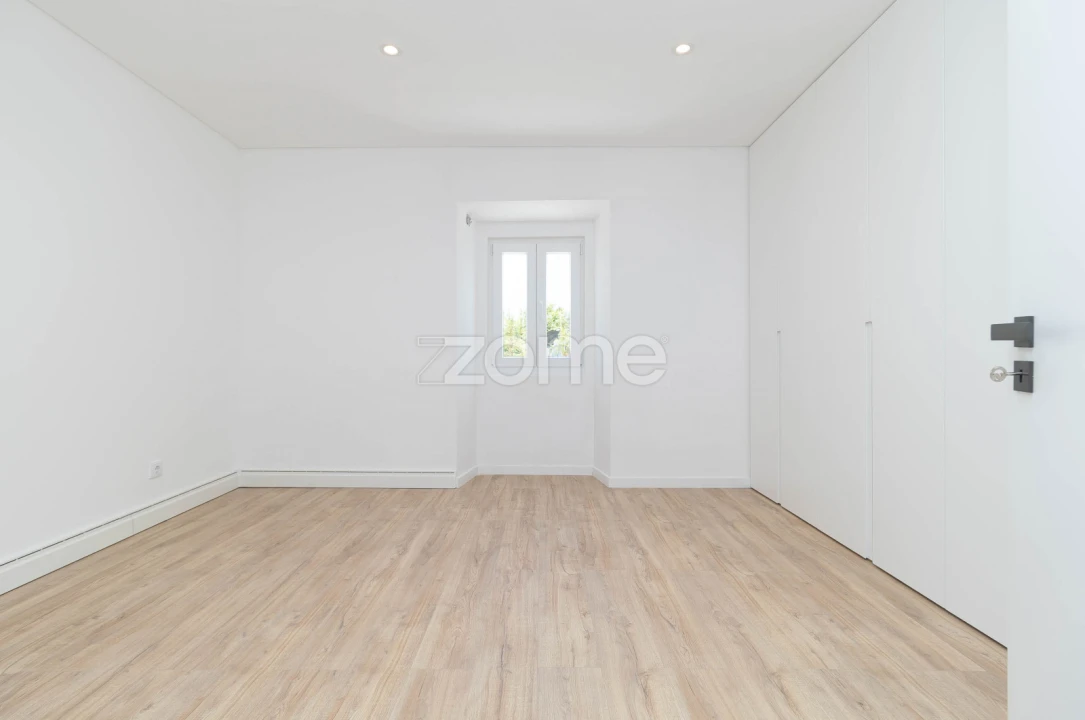 Moradia T4 para Venda em Almargem do Bispo, Pêro Pinheiro e Montelavar Foto 24