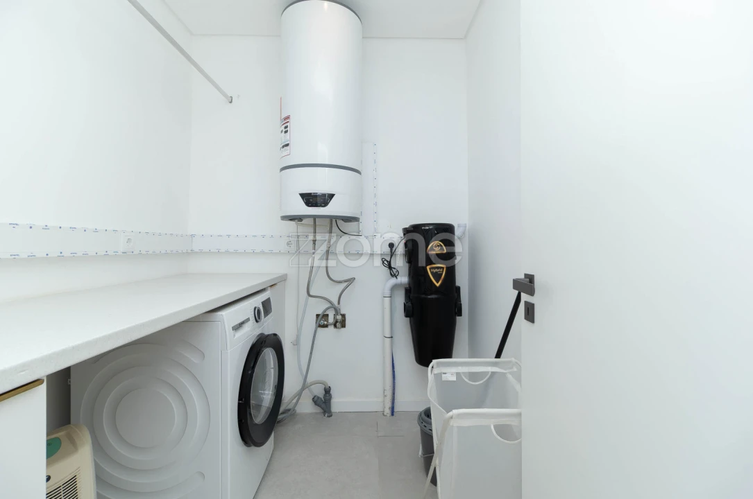 Moradia T4 para Venda em Almargem do Bispo, Pêro Pinheiro e Montelavar Foto 14