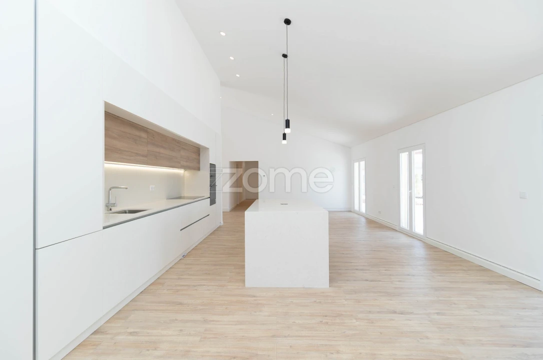 Moradia T4 para Venda em Almargem do Bispo, Pêro Pinheiro e Montelavar Foto 12