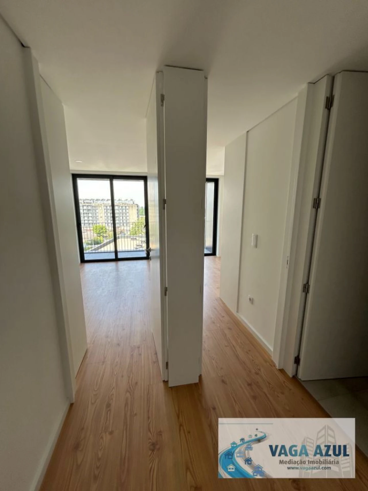 Apartamento T1 para Arrendamento em Paranhos Foto 4