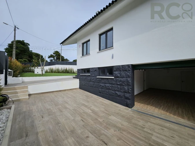 Moradia T5 para Venda em Rio de Mouro Foto 59