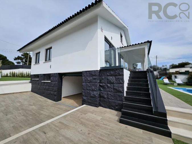 Moradia T5 para Venda em Rio de Mouro Foto 58