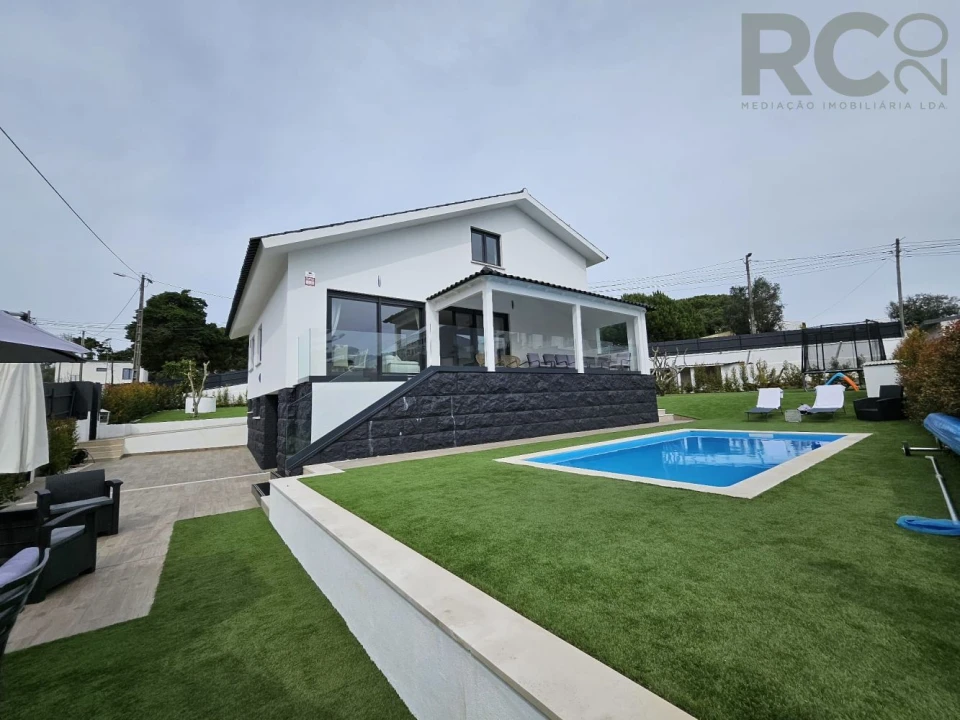 Moradia T5 para Venda em Rio de Mouro Foto 8