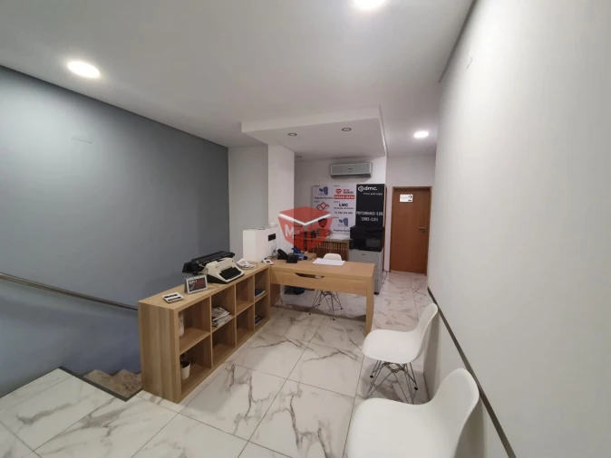 Loja para Arrendamento em Povoa de Lanhoso (N. Senhora do Amparo)