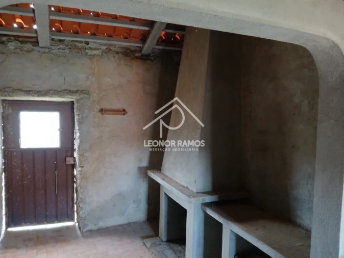 Moradia T1 para Venda em Santo Andre das Tojeiras Foto 8