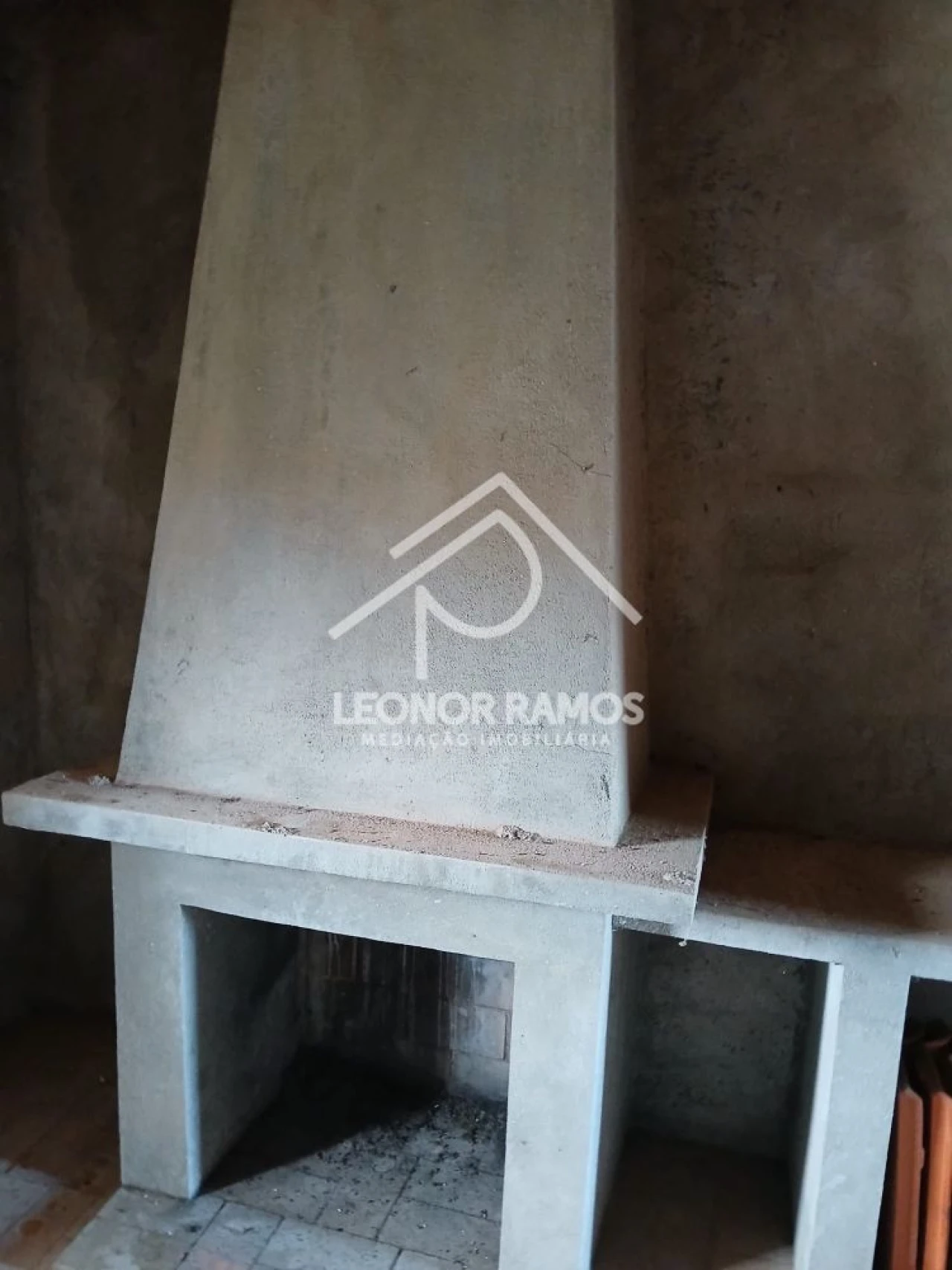 Moradia T1 para Venda em Santo Andre das Tojeiras Foto 6