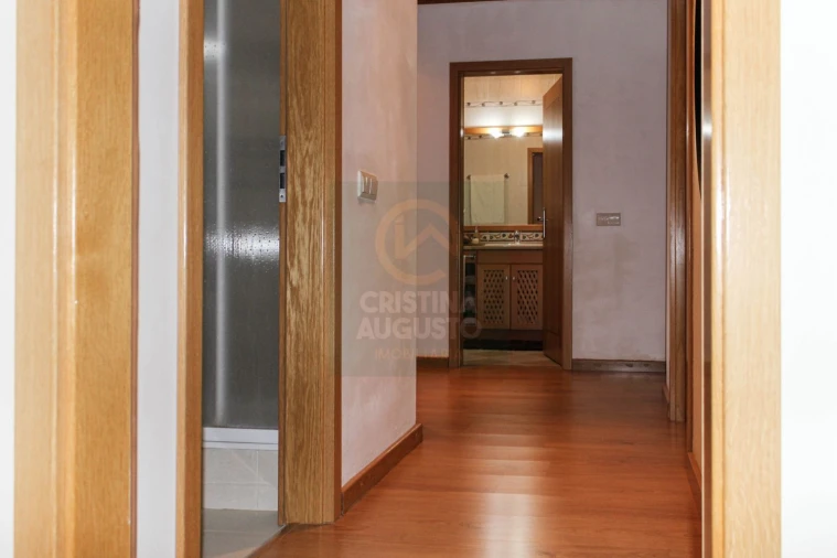 Apartamento T4 para Venda em Castelo Branco Foto 19