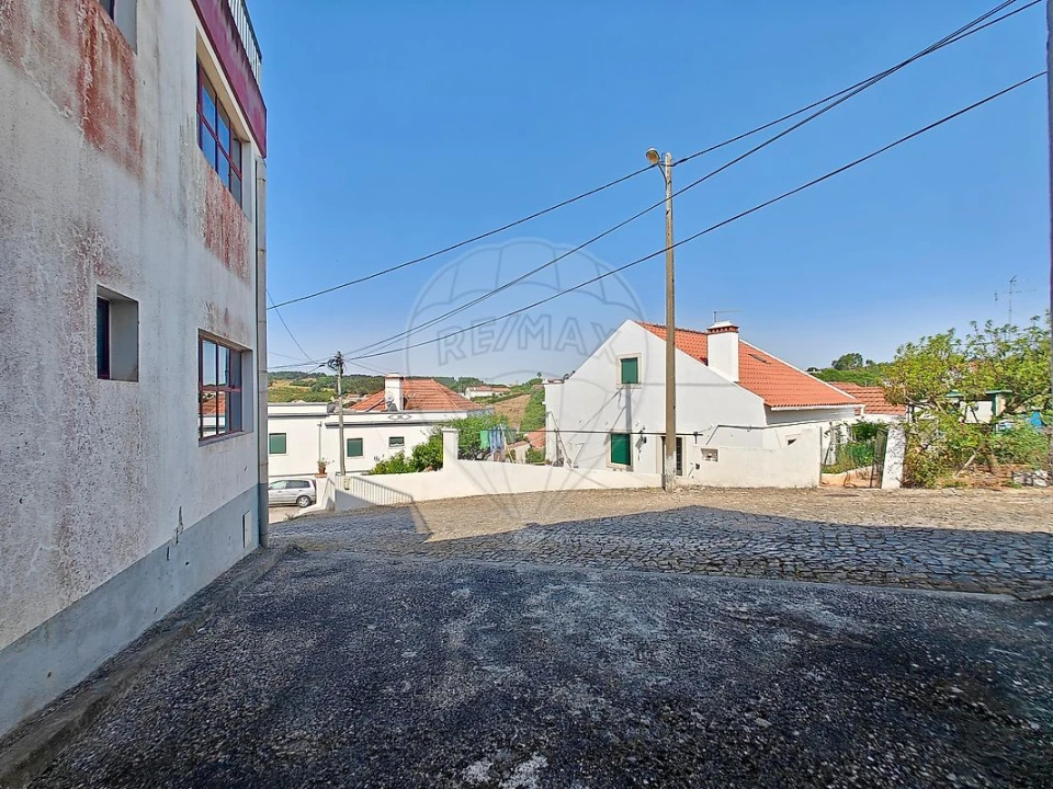 Armazém para Venda em Carvoeira e Carmões Foto 5