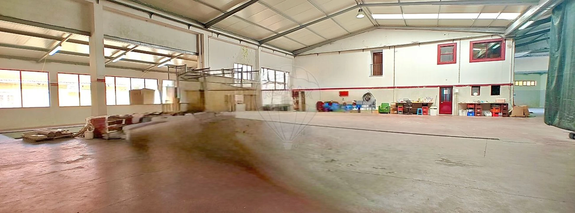 Armazém para Venda em Carvoeira e Carmões Foto 8