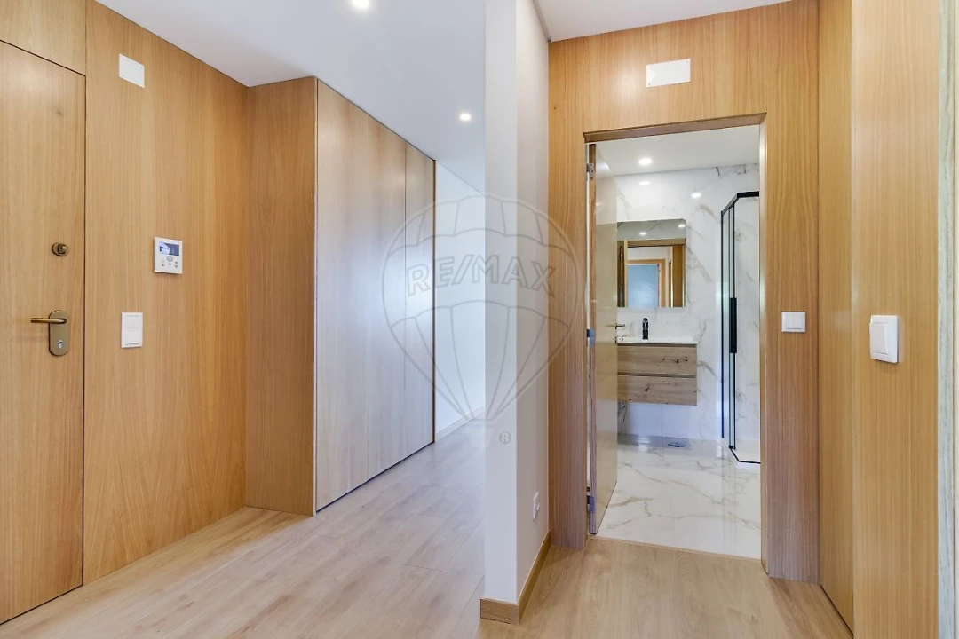 Apartamento T2 para Venda em Vialonga Foto 4