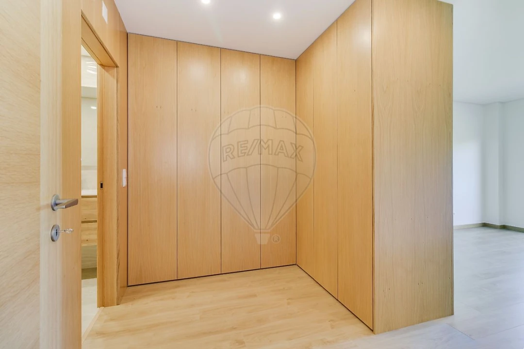 Apartamento T2 para Venda em Vialonga Foto 17
