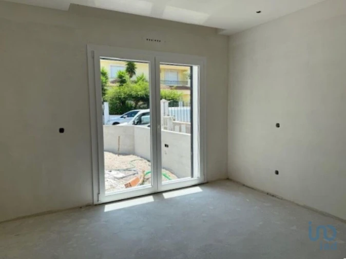 Moradia T4 para Venda em Amor Foto 6