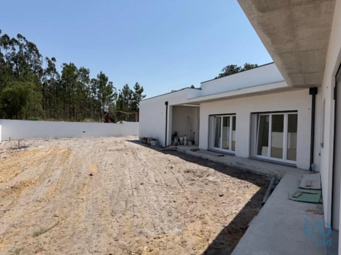 Moradia T4 para Venda em Amor Foto 3