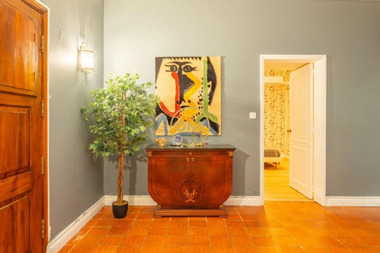 Moradia T6 para Venda em Rabo de Peixe Foto 5