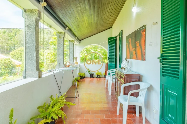 Moradia T6 para Venda em Rabo de Peixe Foto 13