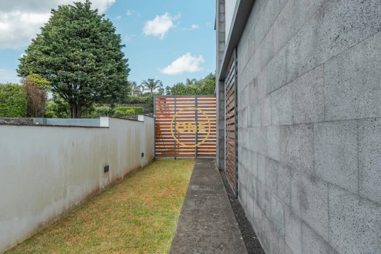 Moradia T4 para Venda em Santa Clara Foto 29