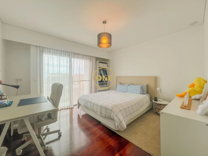 Moradia T4 para Venda em Santa Clara Foto 15