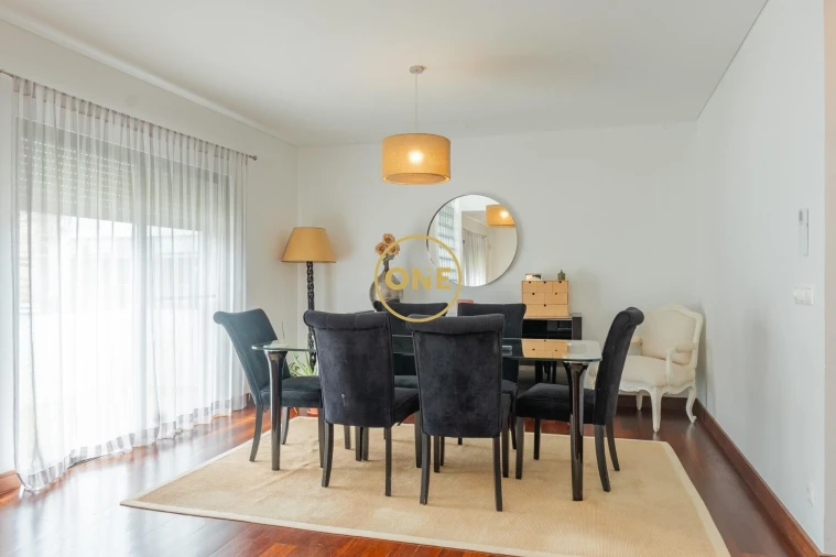 Moradia T4 para Venda em Santa Clara Foto 4