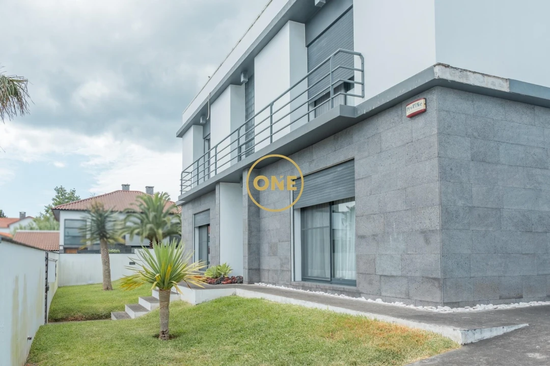 Moradia T4 para Venda em Santa Clara Foto 27