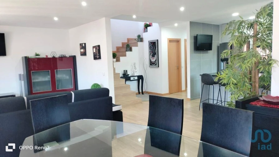 Moradia T4 para Venda em Vilar de Andorinho Foto 10