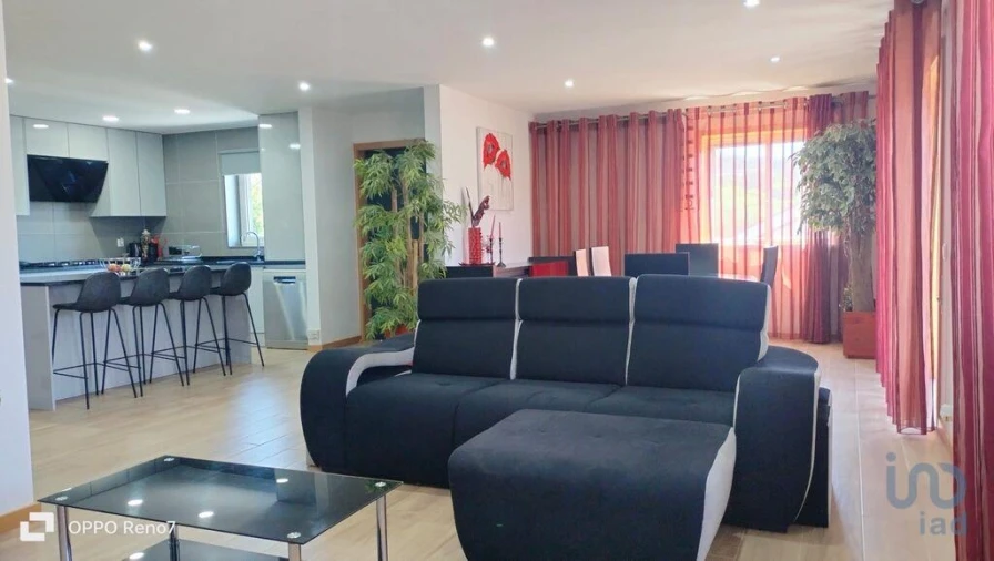 Moradia T4 para Venda em Vilar de Andorinho Foto 9