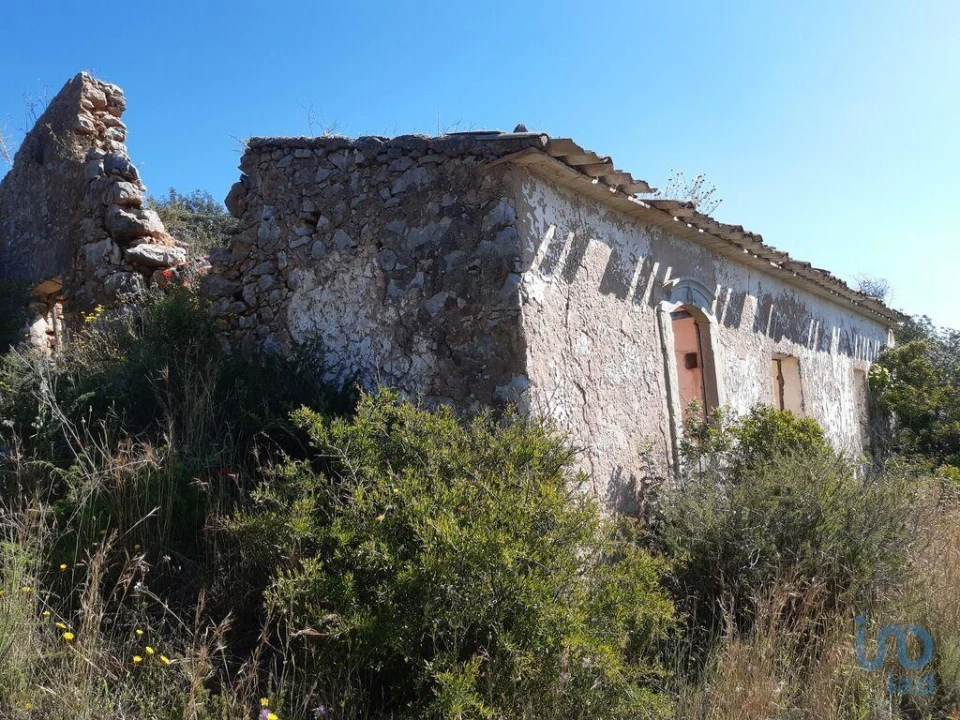 Moradia T4 para Venda em Loule (São Sebastião) Foto 3