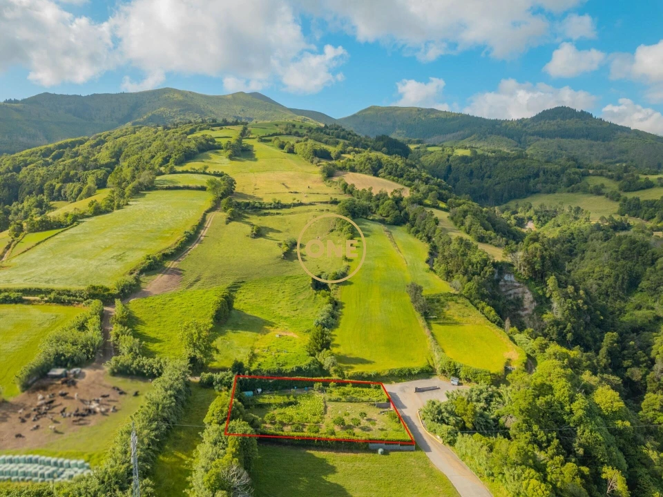 Terreno para Venda em Ribeira Chã Foto 5