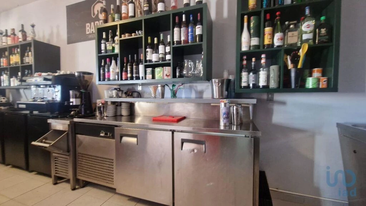 Loja para Venda em Quarteira Foto 11