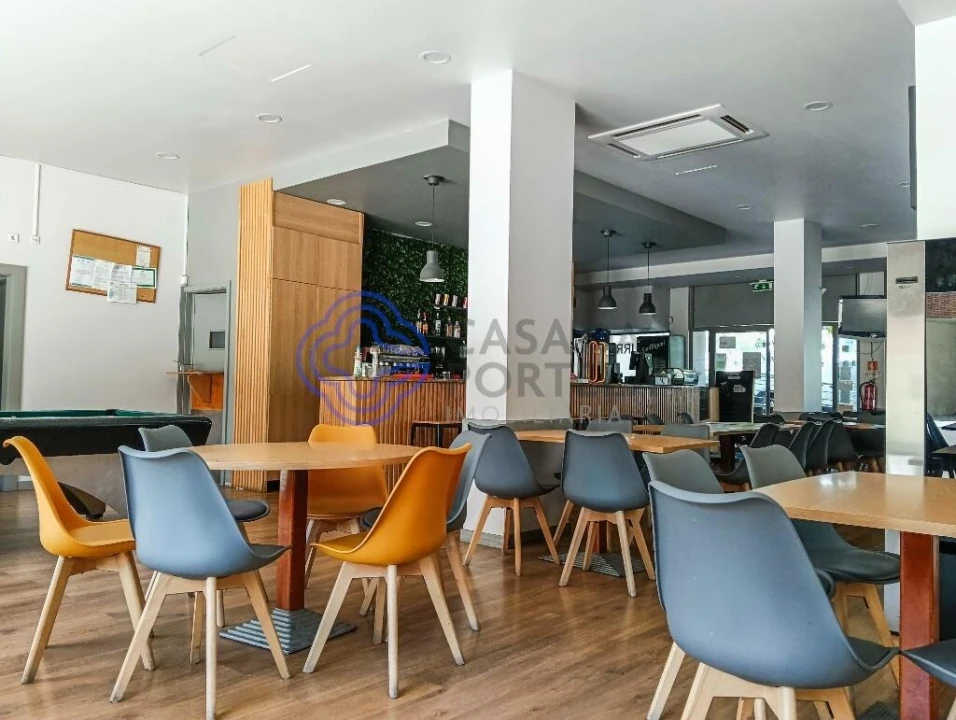 Negócio para Arrendamento em Castêlo da Maia Foto 10