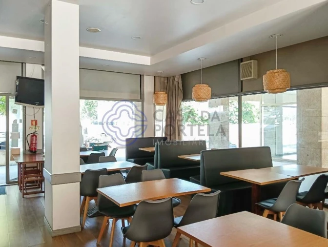 Negócio para Arrendamento em Castêlo da Maia Foto 4