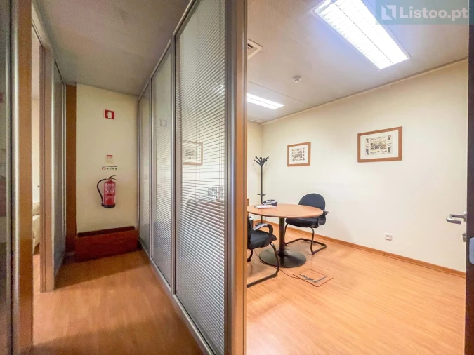 Escritório para Venda em Santa Maria Maior Foto 8