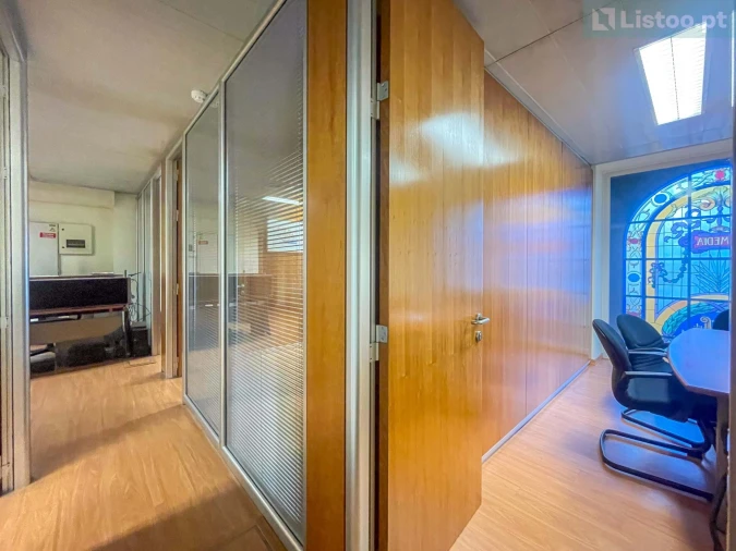 Escritório para Venda em Santa Maria Maior Foto 14